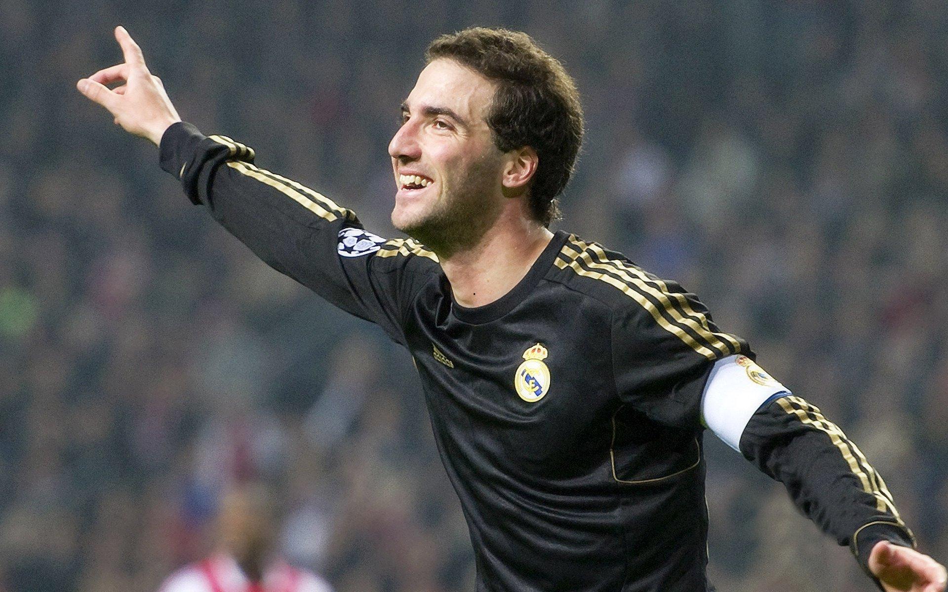 易建联仅得8分却被狂赞 布泽尔,他得2分也是领袖