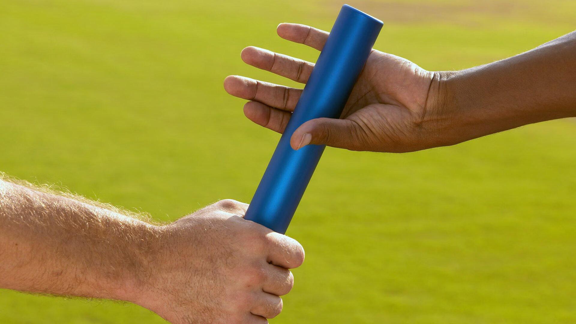 易建联VS周琦，亚当斯大战斯隆！粤疆巅峰对决，阵容深度大解析